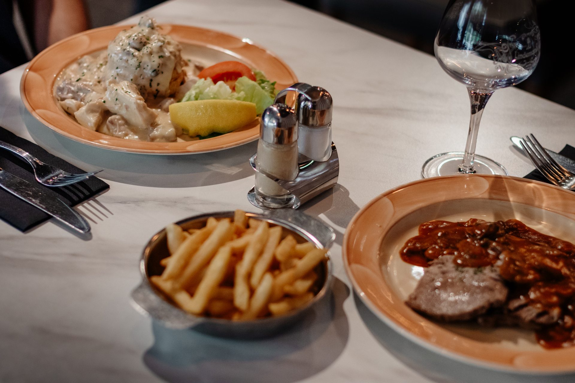 Restaurant De Ram Gezellige Sfeer
